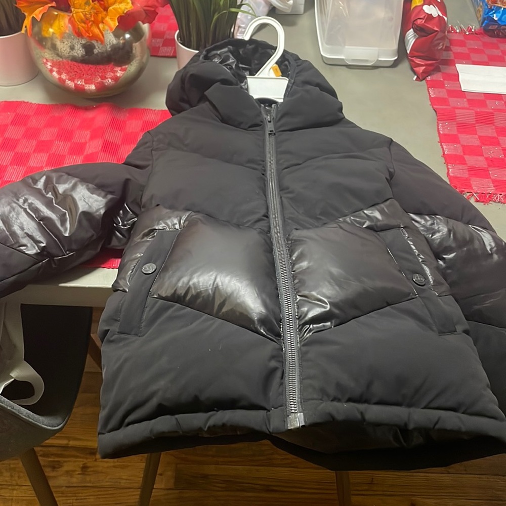Pre-owned. An item that has been used or worn previously. Moose knuckles